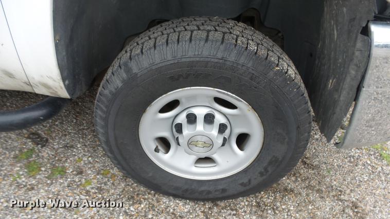 image for item DC3198 2007 Chevrolet Silverado 2500HD Crew Cab pickup truck