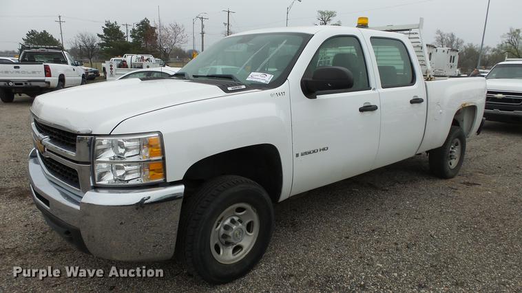 image for item DC3199 2007 Chevrolet Silverado 2500HD Crew Cab pickup truck
