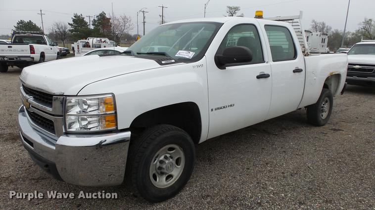 image for item DC3199 2007 Chevrolet Silverado 2500HD Crew Cab pickup truck