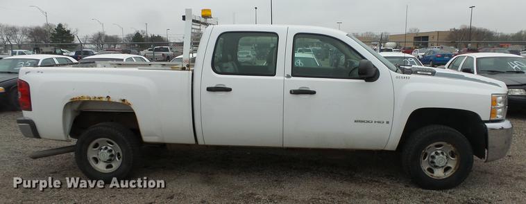 image for item DC3199 2007 Chevrolet Silverado 2500HD Crew Cab pickup truck