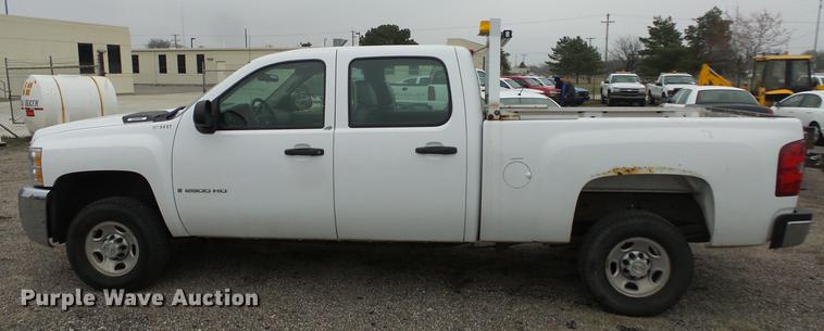 image for item DC3199 2007 Chevrolet Silverado 2500HD Crew Cab pickup truck