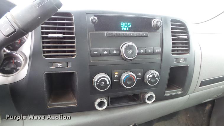 image for item DC3199 2007 Chevrolet Silverado 2500HD Crew Cab pickup truck