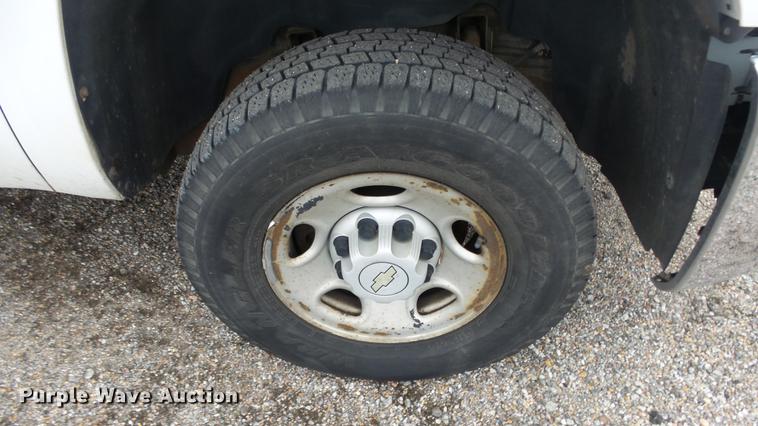 image for item DC3199 2007 Chevrolet Silverado 2500HD Crew Cab pickup truck