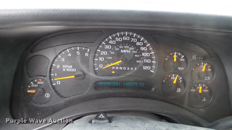 image for item DC3200 2006 Chevrolet Silverado 2500 pickup truck