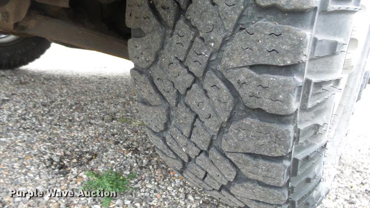 image for item DC3200 2006 Chevrolet Silverado 2500 pickup truck