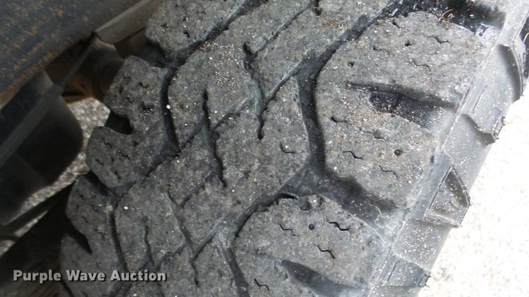 image for item DC3200 2006 Chevrolet Silverado 2500 pickup truck