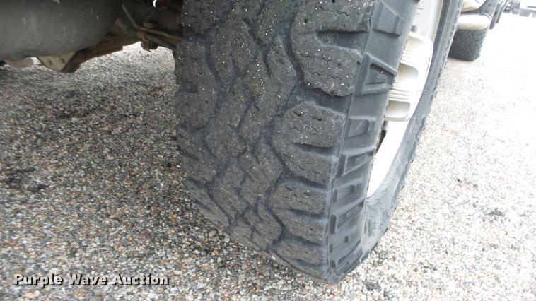 image for item DC3200 2006 Chevrolet Silverado 2500 pickup truck