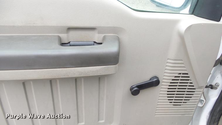 image for item DC3201 2008 Ford F250 Super Duty XL pickup truck