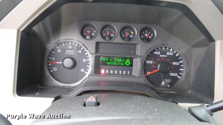 image for item DC3201 2008 Ford F250 Super Duty XL pickup truck