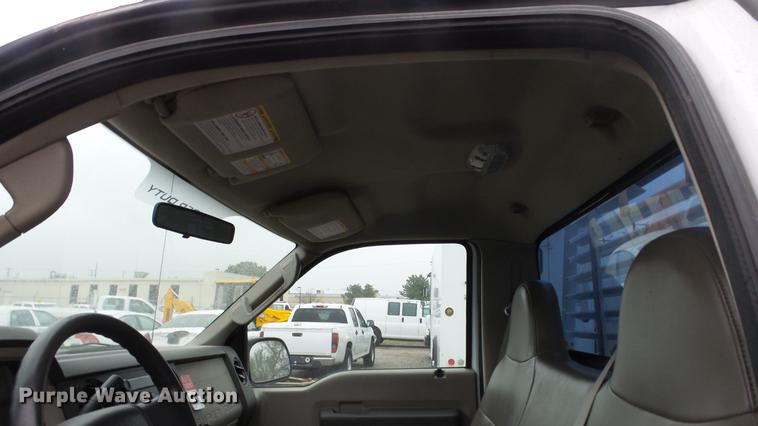 image for item DC3201 2008 Ford F250 Super Duty XL pickup truck