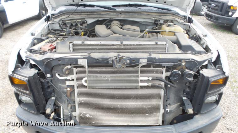 image for item DC3201 2008 Ford F250 Super Duty XL pickup truck