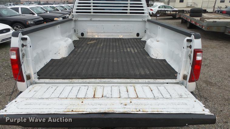 image for item DC3201 2008 Ford F250 Super Duty XL pickup truck