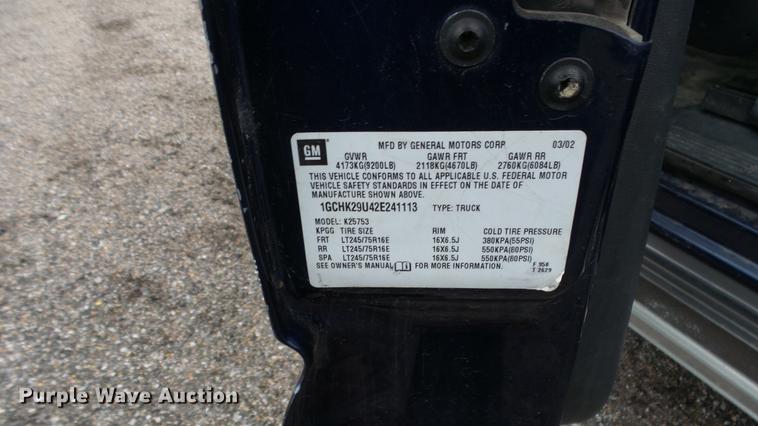 image for item DC3202 2002 Chevrolet Silverado 2500HD Ext. Cab pickup truck