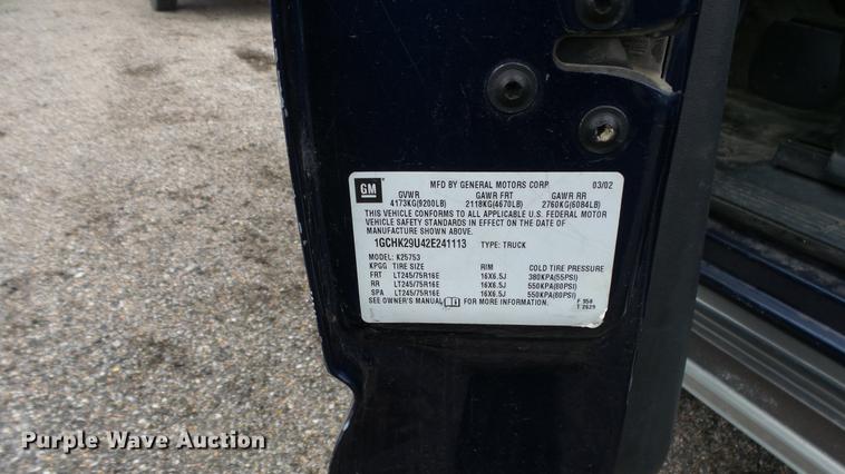 image for item DC3202 2002 Chevrolet Silverado 2500HD Ext. Cab pickup truck