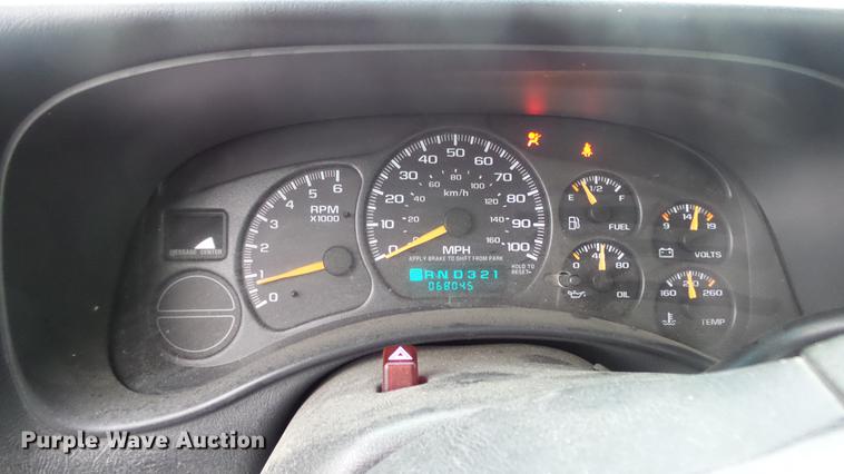 image for item DC3202 2002 Chevrolet Silverado 2500HD Ext. Cab pickup truck