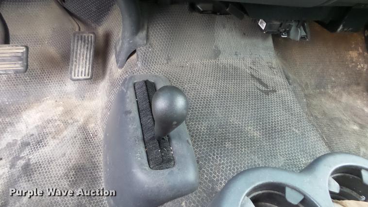 image for item DC3202 2002 Chevrolet Silverado 2500HD Ext. Cab pickup truck