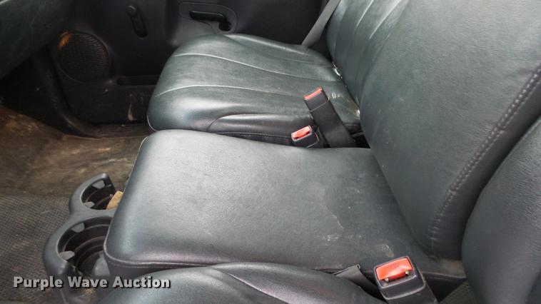 image for item DC3202 2002 Chevrolet Silverado 2500HD Ext. Cab pickup truck