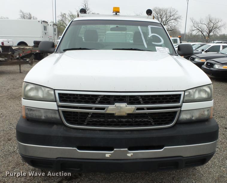 image for item DC3203 2006 Chevrolet Silverado 2500HD pickup truck