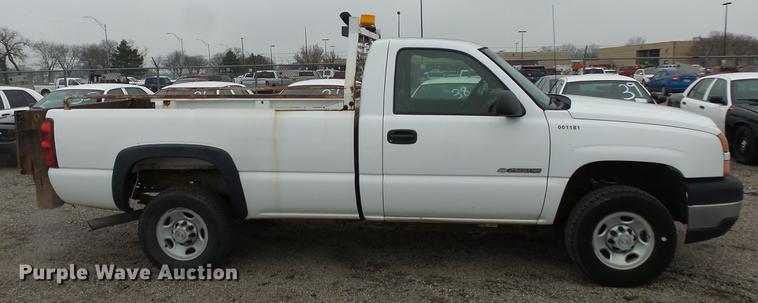 image for item DC3203 2006 Chevrolet Silverado 2500HD pickup truck
