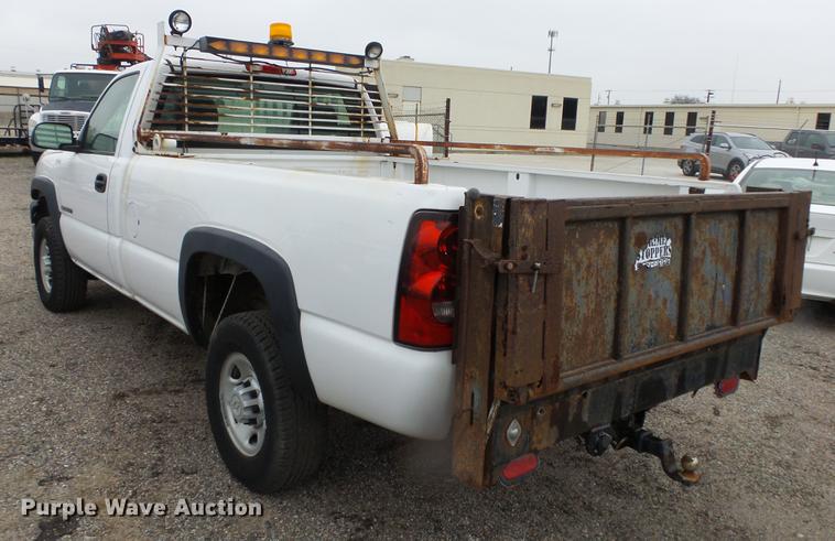 image for item DC3203 2006 Chevrolet Silverado 2500HD pickup truck