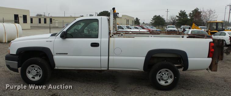 image for item DC3203 2006 Chevrolet Silverado 2500HD pickup truck