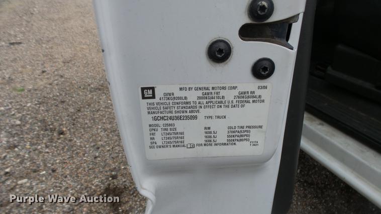 image for item DC3203 2006 Chevrolet Silverado 2500HD pickup truck