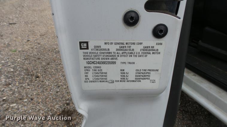 image for item DC3203 2006 Chevrolet Silverado 2500HD pickup truck