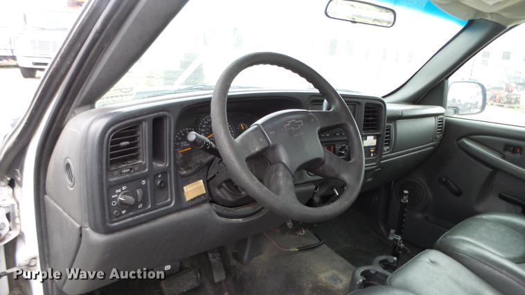 image for item DC3203 2006 Chevrolet Silverado 2500HD pickup truck