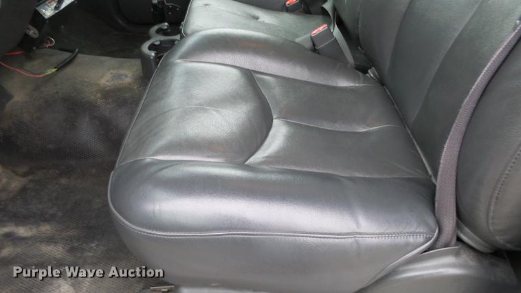 image for item DC3203 2006 Chevrolet Silverado 2500HD pickup truck