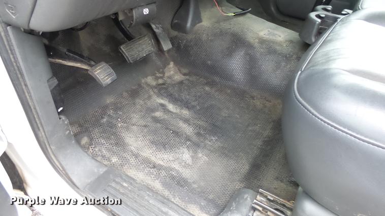 image for item DC3203 2006 Chevrolet Silverado 2500HD pickup truck