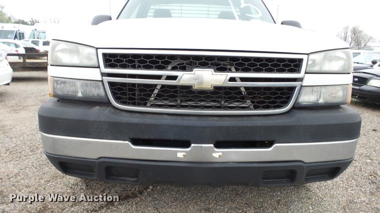 image for item DC3203 2006 Chevrolet Silverado 2500HD pickup truck