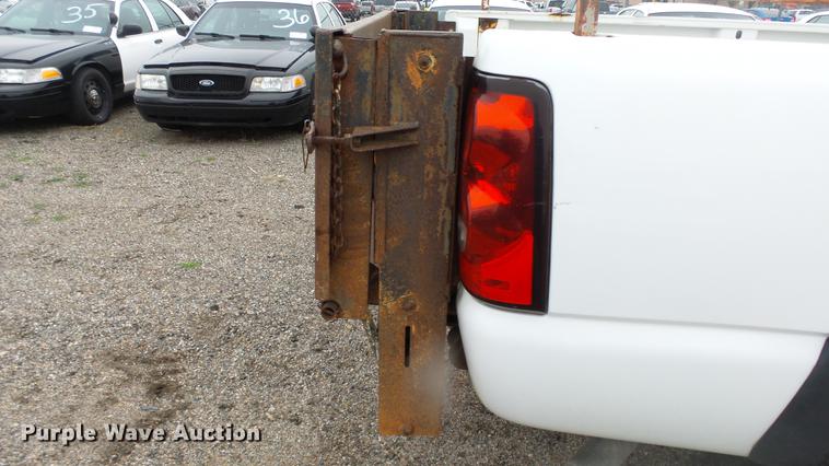 image for item DC3203 2006 Chevrolet Silverado 2500HD pickup truck