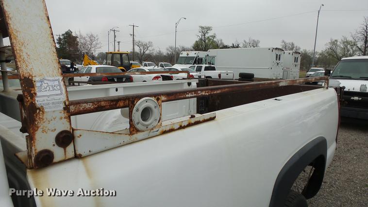 image for item DC3203 2006 Chevrolet Silverado 2500HD pickup truck