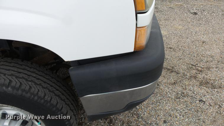 image for item DC3203 2006 Chevrolet Silverado 2500HD pickup truck
