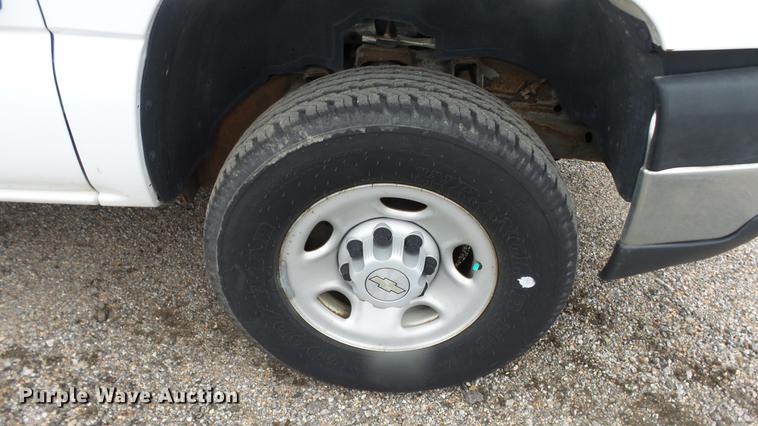 image for item DC3203 2006 Chevrolet Silverado 2500HD pickup truck