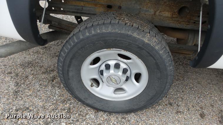 image for item DC3203 2006 Chevrolet Silverado 2500HD pickup truck