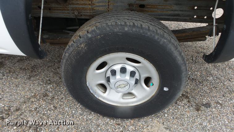image for item DC3203 2006 Chevrolet Silverado 2500HD pickup truck