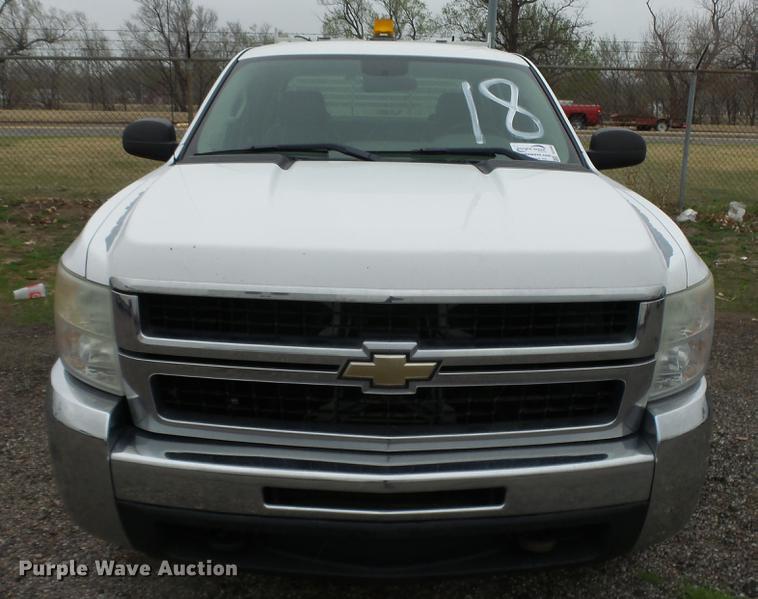 image for item DC3206 2007 Chevrolet Silverado 2500HD Crew Cab pickup truck