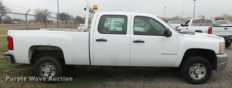 image for item DC3206 2007 Chevrolet Silverado 2500HD Crew Cab pickup truck