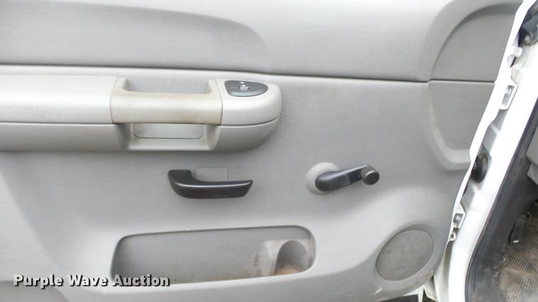 image for item DC3206 2007 Chevrolet Silverado 2500HD Crew Cab pickup truck