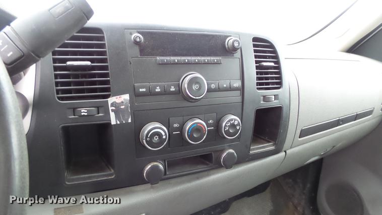 image for item DC3206 2007 Chevrolet Silverado 2500HD Crew Cab pickup truck