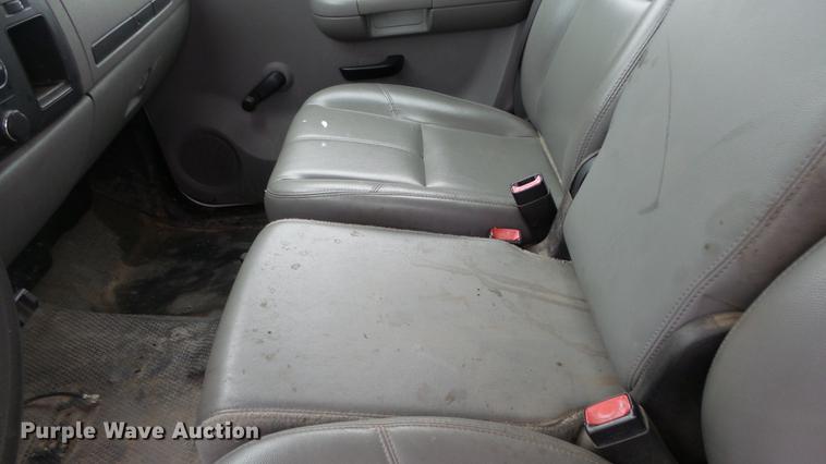 image for item DC3206 2007 Chevrolet Silverado 2500HD Crew Cab pickup truck