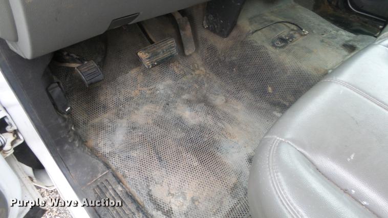 image for item DC3206 2007 Chevrolet Silverado 2500HD Crew Cab pickup truck