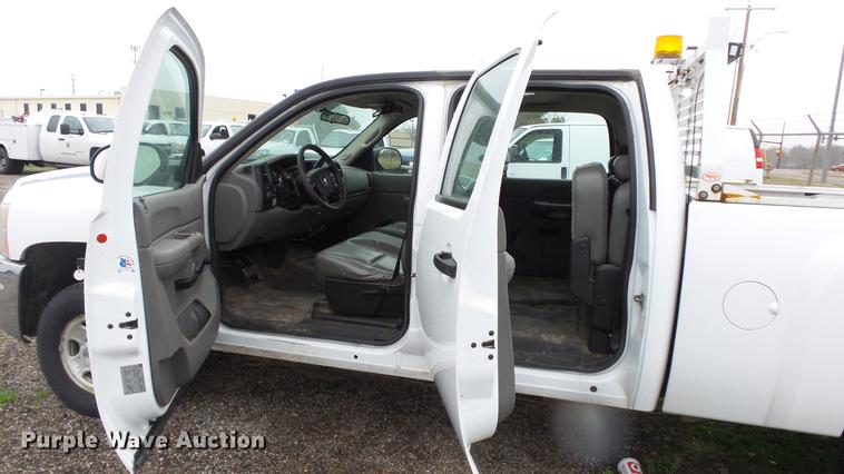 image for item DC3206 2007 Chevrolet Silverado 2500HD Crew Cab pickup truck