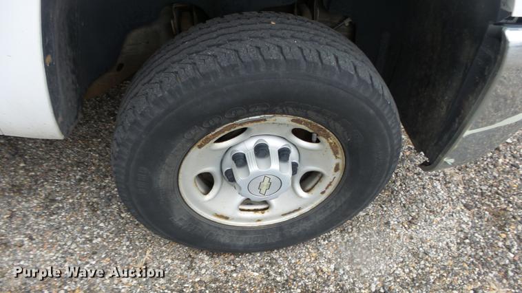 image for item DC3206 2007 Chevrolet Silverado 2500HD Crew Cab pickup truck