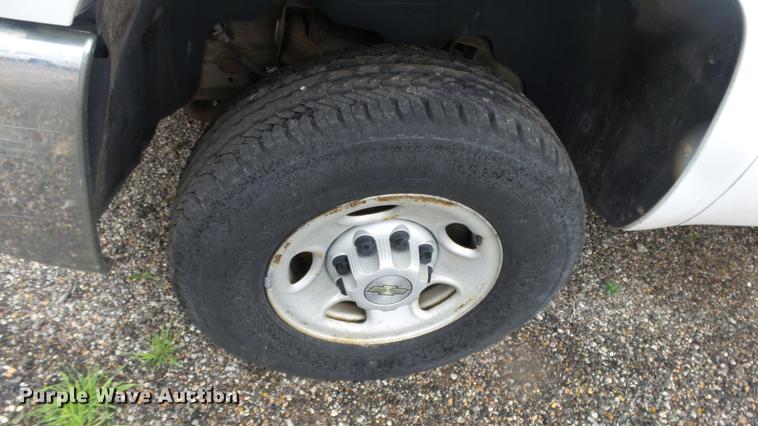 image for item DC3206 2007 Chevrolet Silverado 2500HD Crew Cab pickup truck