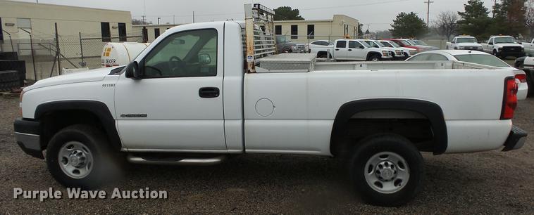 image for item DC3207 2006 Chevrolet Silverado 2500HD pickup truck