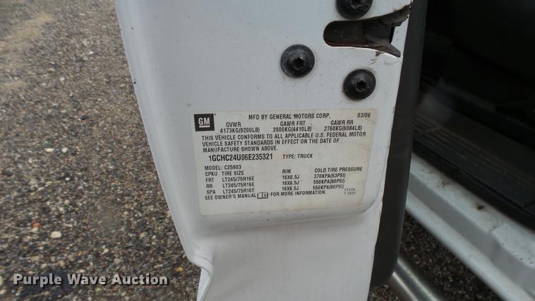 image for item DC3207 2006 Chevrolet Silverado 2500HD pickup truck