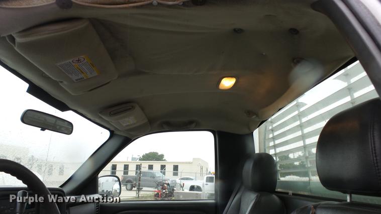 image for item DC3207 2006 Chevrolet Silverado 2500HD pickup truck