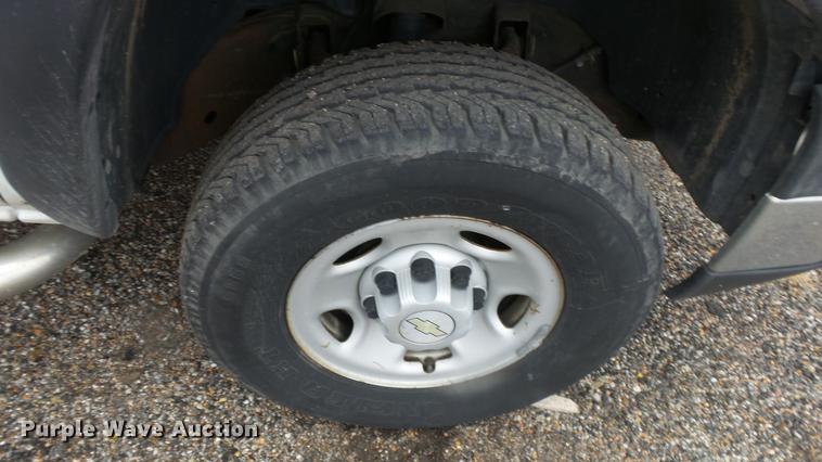 image for item DC3207 2006 Chevrolet Silverado 2500HD pickup truck